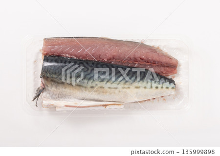 [Shizuoka Prefecture] Fresh mackerel 135999898