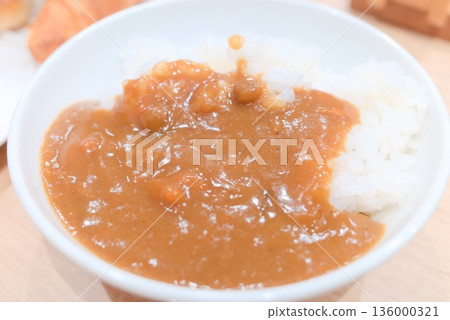 咖哩飯的呈現與經典家常菜 咖哩飯的呈現與經典家常菜 136000321