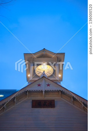 札幌鐘樓與冬季城市景觀 136000520