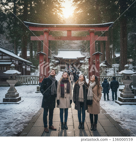 Foreigners going to visit shrines for the first time in the new year 184 Foreigners going to visit shrines for the first time in the new year 184 136000559
