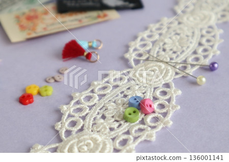 Ribbons, pins, tassels and tags Ribbons, pins, tassels and tags 136001141