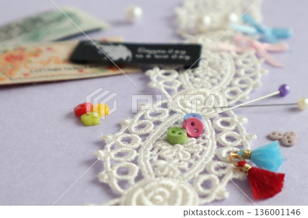 Ribbons, pins, tassels and tags Ribbons, pins, tassels and tags 136001146