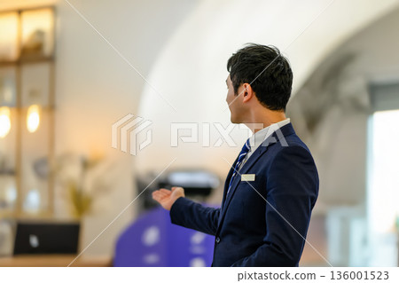 Hotel staff poses for guidance. Photo courtesy of Kansai International Airport (KIX). Hotel staff poses for guidance. Photo courtesy of Kansai International Airport (KIX). 136001523
