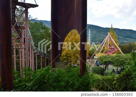 神奈川縣小田原兒童森林公園萬白樂園的泰山廣場 神奈川縣小田原兒童森林公園萬白樂園的泰山廣場 136003303