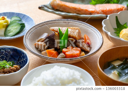 築前煮(Chikuzenni)日式小菜 築前煮(Chikuzenni)日式小菜 136003318