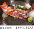 新鮮捕撈！帶頭石斑魚刺身，呈現春季風味 136003522
