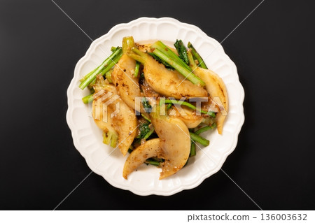 蒜蓉奶油炒蕪菁 136003632