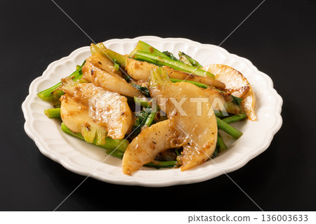 蒜蓉奶油炒蕪菁 136003633