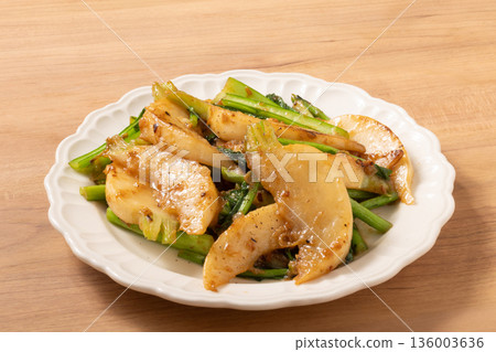 Turnip stir-fried with garlic and butter Turnip stir-fried with garlic and butter 136003636