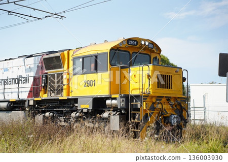 train, freight train, goods train 136003930
