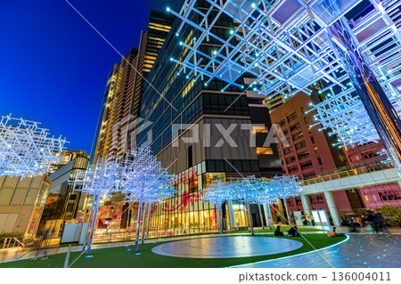 東京澀谷區澀谷櫻花舞台(Nigiwai STAGE)夜景 東京澀谷區澀谷櫻花舞台(Nigiwai STAGE)夜景 136004011