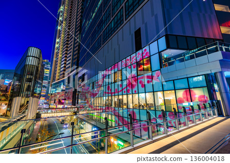 東京澀谷區澀谷櫻花舞台(Nigiwai STAGE)夜景 東京澀谷區澀谷櫻花舞台(Nigiwai STAGE)夜景 136004018