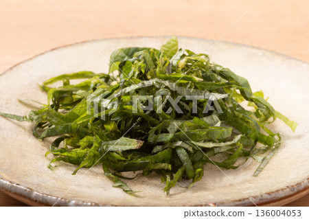 shiso leaves (shredded) shiso leaves (shredded) 136004053