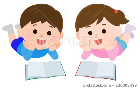 圖:一個男孩和一個女孩躺著看書 圖:一個男孩和一個女孩躺著看書 136005459