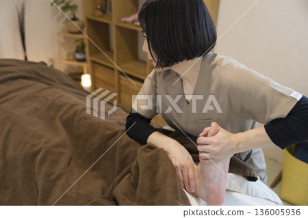 美容院足部按摩圖片 136005936