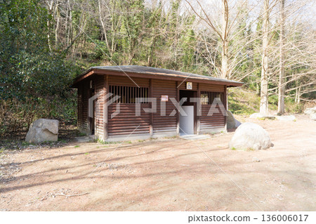 清瀧山腳下的公共廁所(金剛生駒喜仙準國家公園) 清瀧山腳下的公共廁所(金剛生駒喜仙準國家公園) 136006017