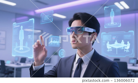 日本上班族在虛擬空間工作的圖片 136006072