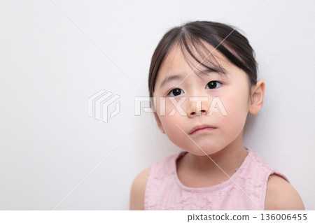 4-year-old girl (white background, no background) 136006455