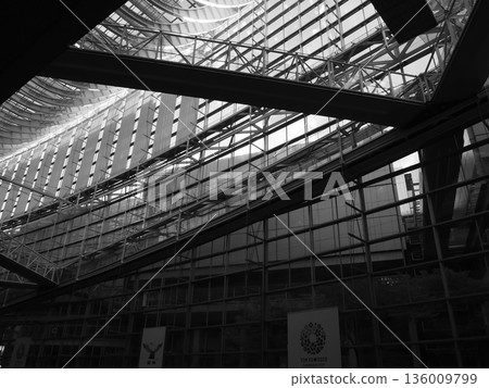 東京國際論壇玻璃空間與結構框架內部 東京國際論壇玻璃空間與結構框架內部 136009799