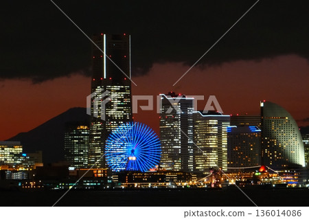 Night view of Yokohama Minato Mirai Night view of Yokohama Minato Mirai 136014086