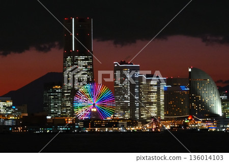 橫濱港未來的夜景 136014103