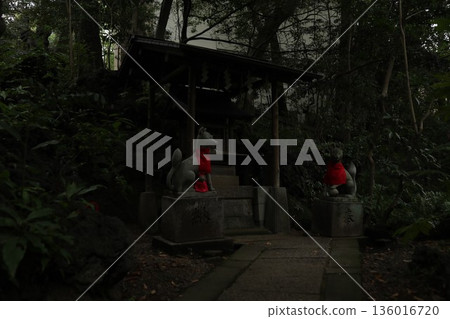 赤坂冰川神社 136016720
