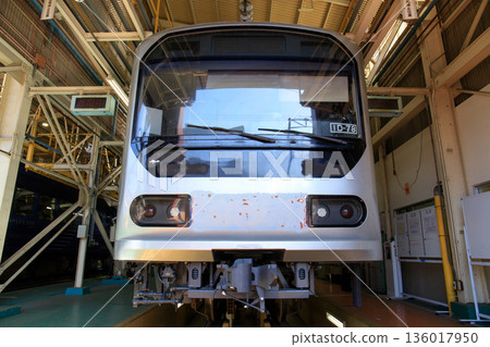 Former Tokyo Waterfront Area Rapid Transit 70-000 series train being converted for use at Kokura General Rolling Stock Center 136017950