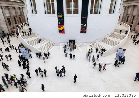 大英博物館入口廣場大庭院 136018089