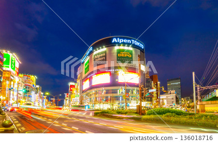 Tokyo Shinjuku Station night view 136018716
