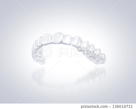 隱適美牙套矯正器逼真示意圖 136018732