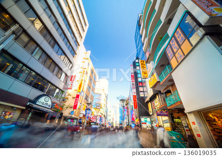 東京池袋陽光街 136019035