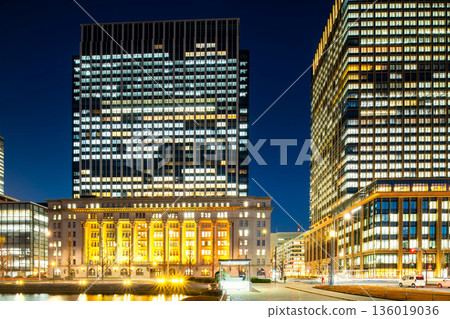 Tokyo Marunouchi night view shot with shift lens Tokyo Marunouchi night view shot with shift lens 136019036