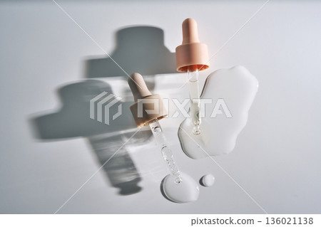 Pipettes dropping serum liquid for skin beauty care 136021138