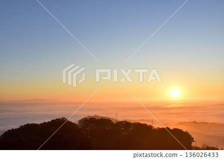 A sea of clouds spreading across the Hitachi Plateau from Sannozan Observatory (tower) 136026433