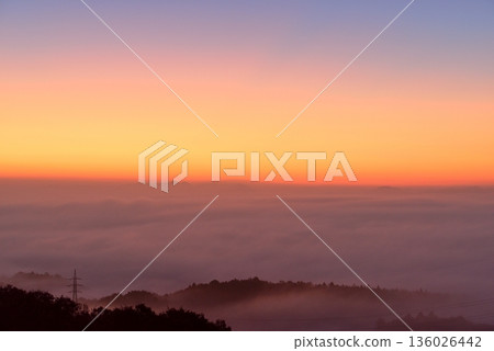 A sea of clouds spreading across the Hitachi Plateau from Sannozan Observatory (tower) 136026442