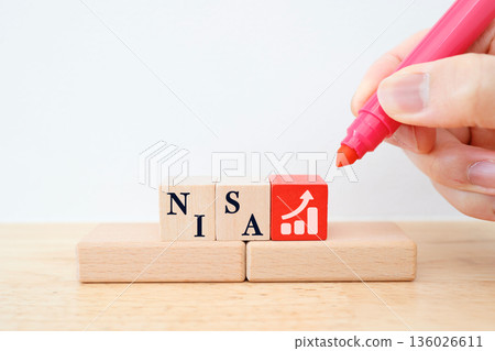 NISA and an image of asset formation with an upward graph. NISA and an image of asset formation with an upward graph. 136026611