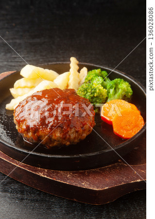 hamburger hamburger 136028086