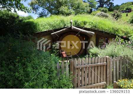 Scenery of Hobbiton [Matamata, New Zealand] 136029153