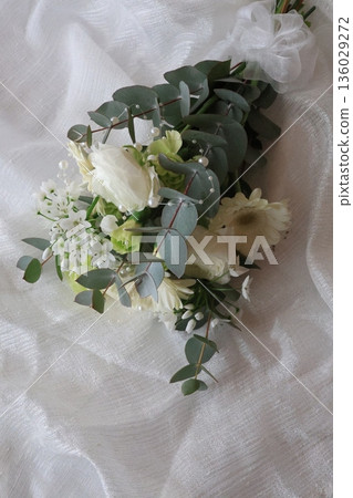 Bridal image with white flowers Bridal image with white flowers 136029272
