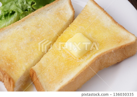 黃油吐司早餐 136030335