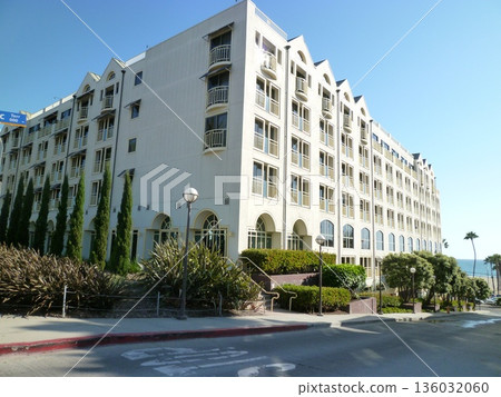 Santa Monica, Los Angeles 136032060