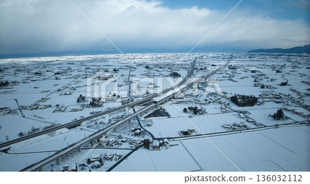 Kurobe City in winter, covered in white snow Kurobe City in winter, covered in white snow 136032112