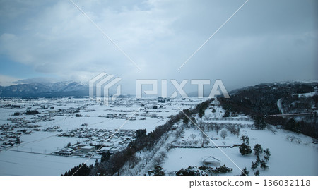 冬日的黑部市，白雪皚皚 136032118
