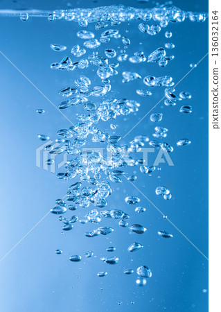 倒水 倒水 136032164
