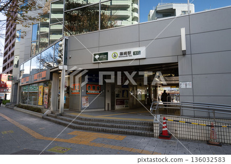 Ticket gates at Shinozaki Station on the Toei Shinjuku Line, Shinozaki Station in Edogawa Ward 136032583