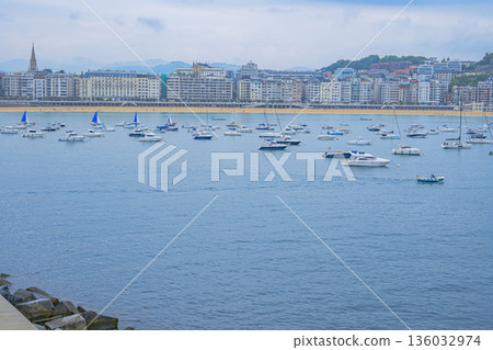 San Sebastian, sea view city, port town, midsummer, Spain San Sebastian, sea view city, port town, midsummer, Spain 136032974