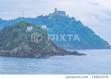 San Sebastian, sea view city, port town, midsummer, Spain San Sebastian, sea view city, port town, midsummer, Spain 136032976