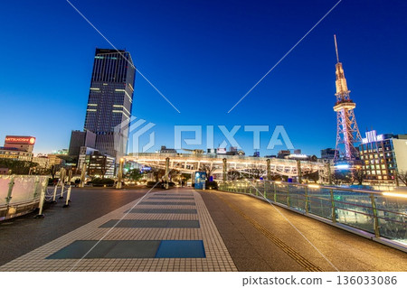 從名古屋愛知藝術中心眺望榮的夜景 136033086