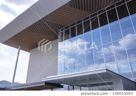 鳥取縣立美術館和藍天 136033093