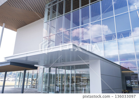 Tottori Prefectural Museum of Art and blue sky 136033097